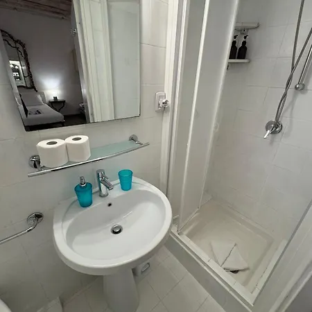 Termini - Cozy Few Steps From Termini Station Апартаменты