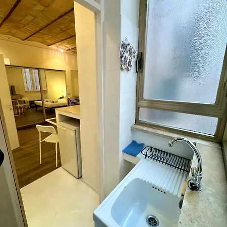 Termini - Cozy Few Steps From Termini Station Апартаменты Рим